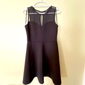 Black dress. Forever 21. Size L.